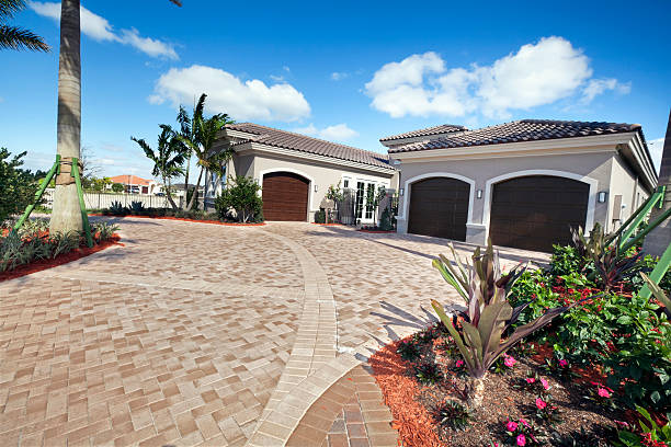 Best Interlocking Driveway Pavers  in Hartford, IL